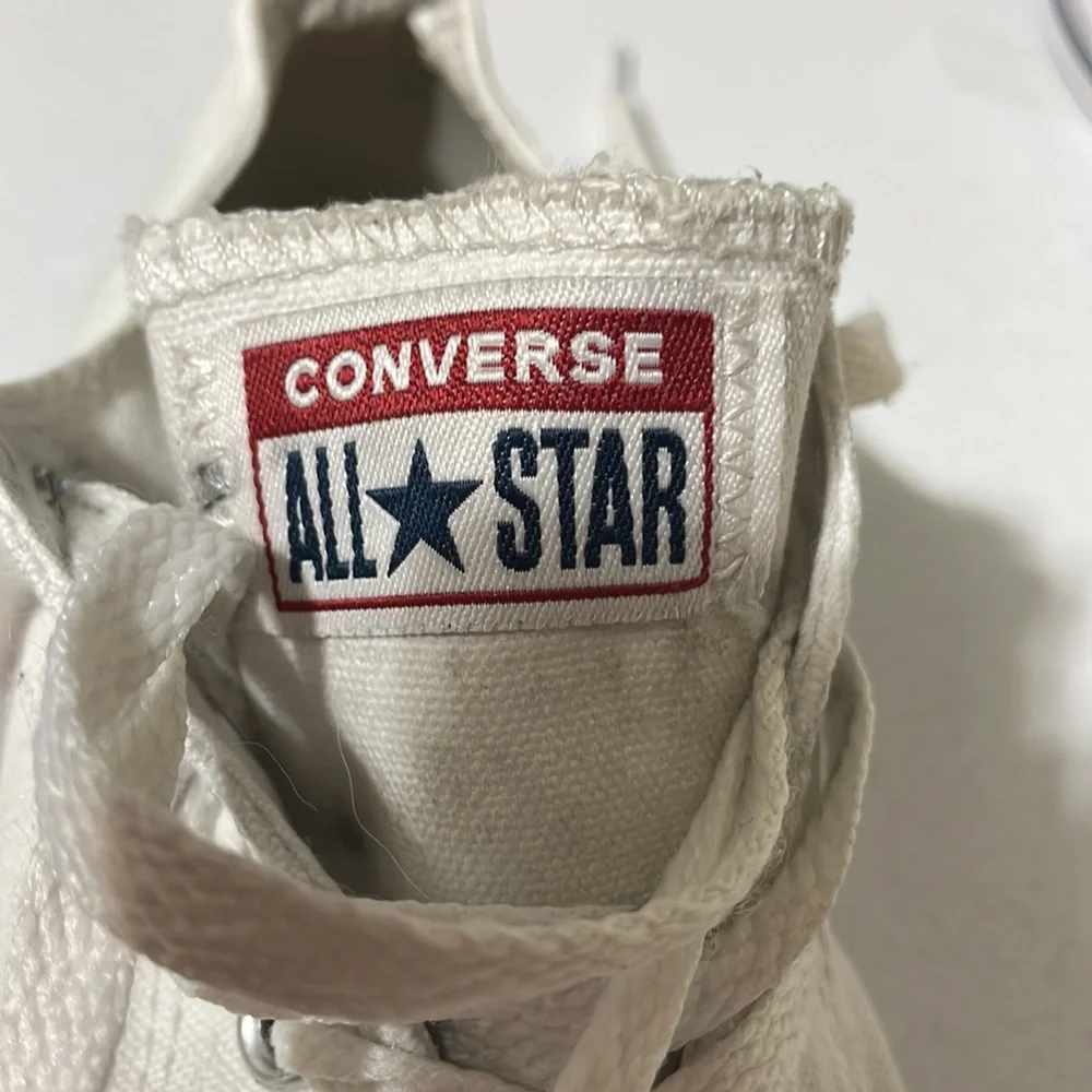 COPY - Converse Youth White All Star Sneakers. Good Condition. Size 3.